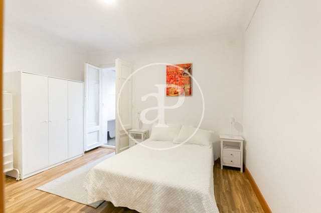 Apartamento de 3 habitaciones en Porta, Barcelona ciudad en alquiler - 1.750 € (Ref: 9525615)