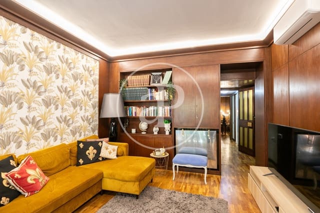 3 slaapkamer Appartement te koop in La Sagrada Família, Barcelona stad - € 580.000 (Ref: 9525616)