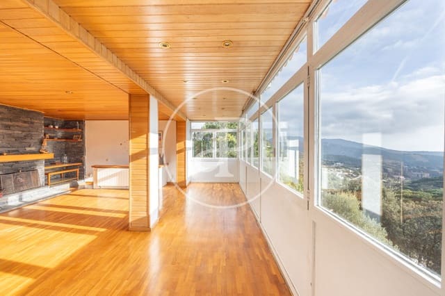 Chalet de 3 habitaciones en Alella en venta con piscina - 630.000 € (Ref: 9525617)