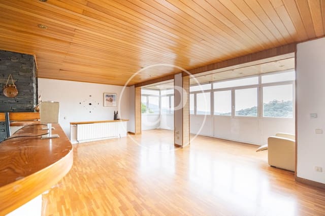 Chalet de 3 habitaciones en Alella en venta con piscina - 630.000 € (Ref: 9525617)