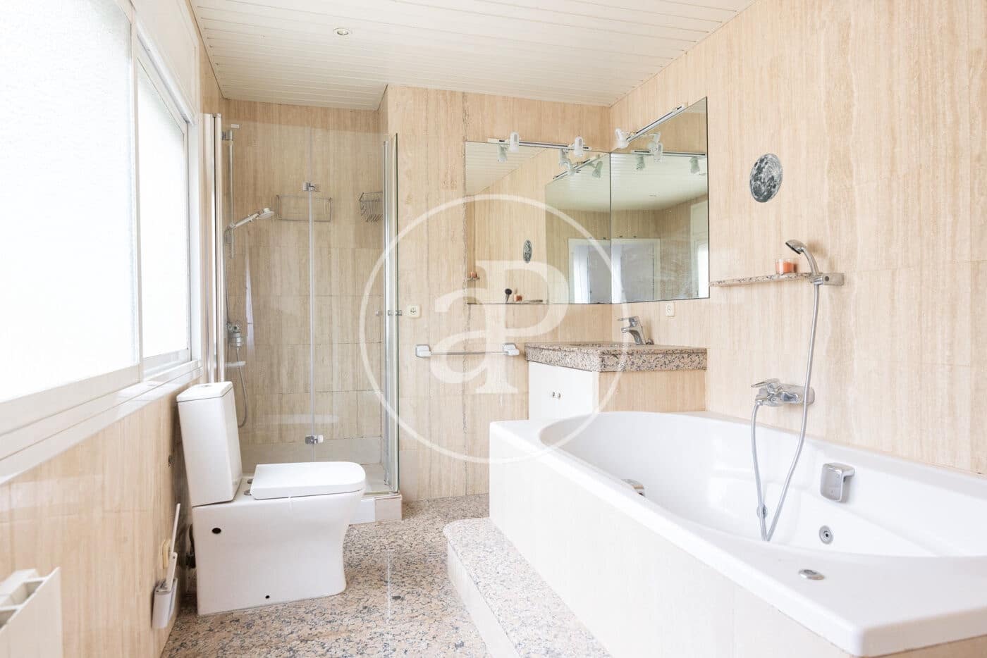 Chalet de 3 habitaciones en Alella en venta con piscina - 630.000 € (Ref: 9525617)