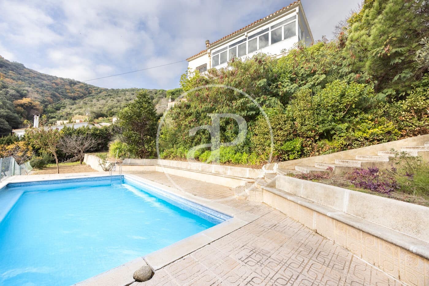 Chalet de 3 habitaciones en Alella en venta con piscina - 630.000 € (Ref: 9525617)