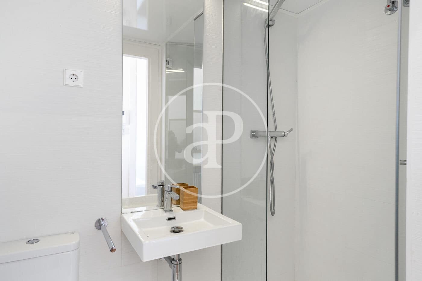 2 bedroom Apartment for rent in Barcelona city - € 3,050 (Ref: 9532700)