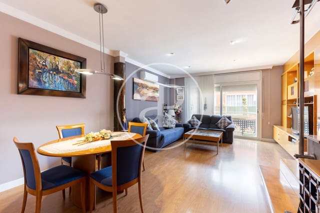 Chalet de 4 habitaciones en Sabadell en alquiler - 1.673 € (Ref: 9535919)