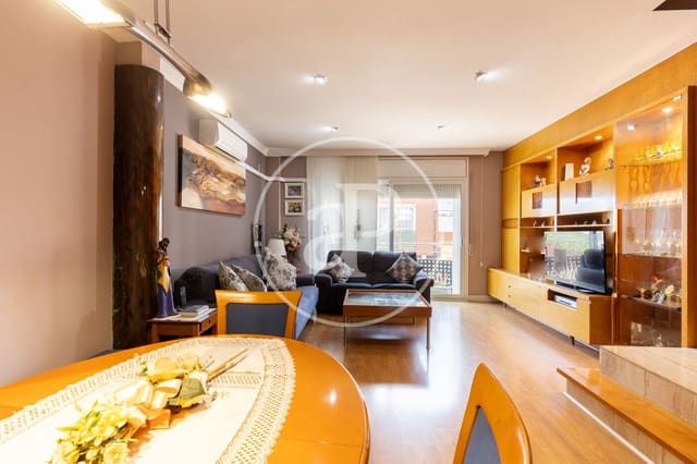 Chalet de 4 habitaciones en Sabadell en alquiler - 1.673 € (Ref: 9535919)