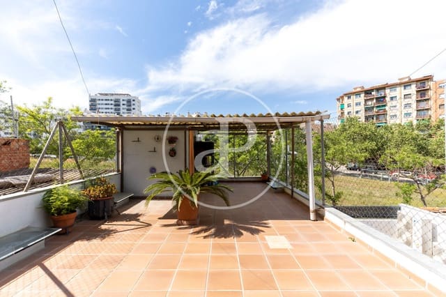 Chalet de 4 habitaciones en Sabadell en alquiler - 1.673 € (Ref: 9535919)