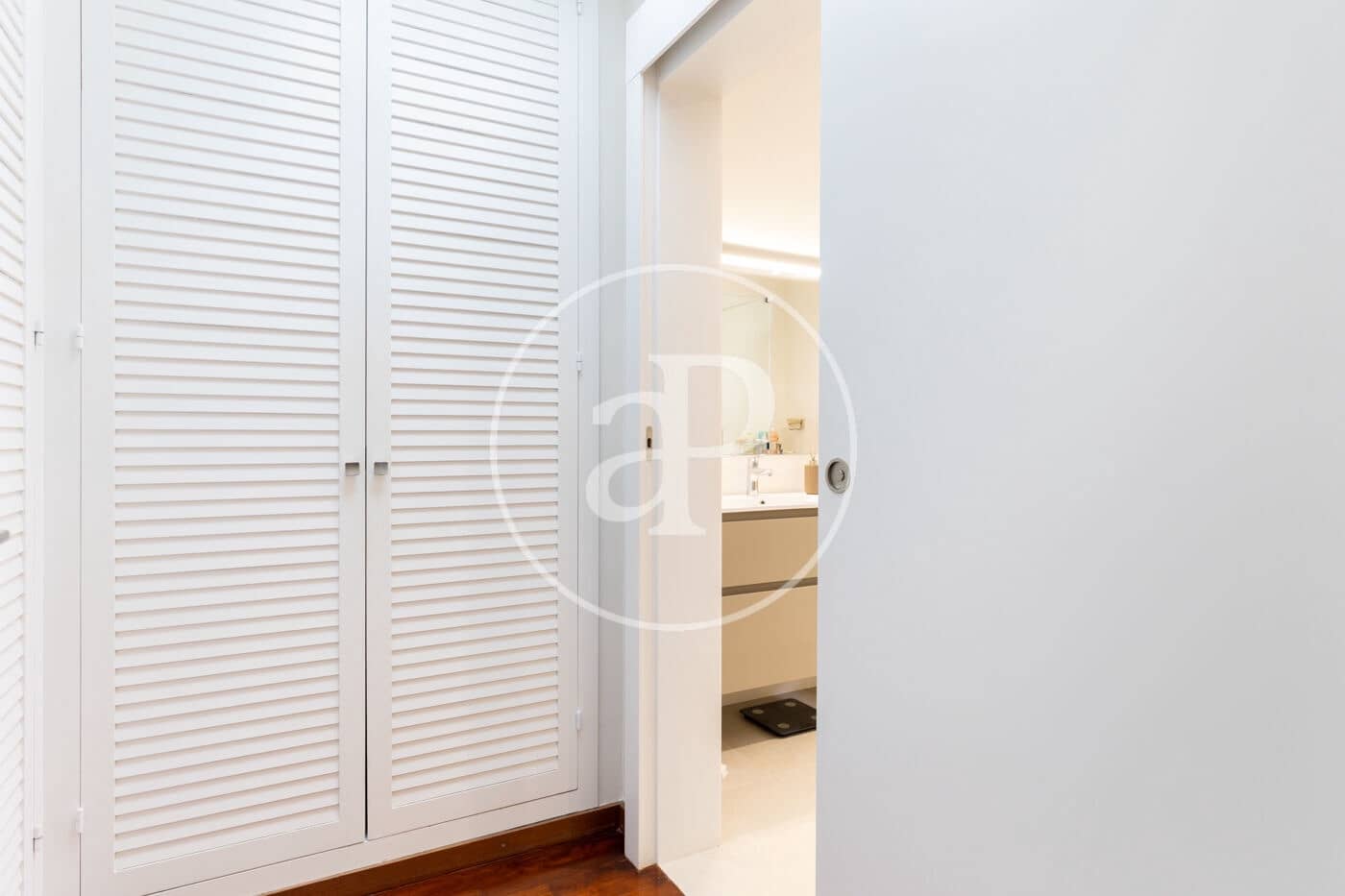 4 bedroom Apartment for rent in Matadepera - € 4,500 (Ref: 9535921)