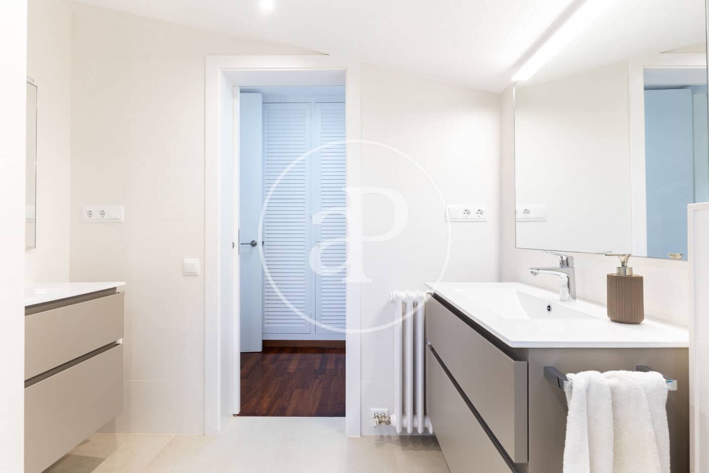 4 bedroom Apartment for rent in Matadepera - € 4,500 (Ref: 9535921)