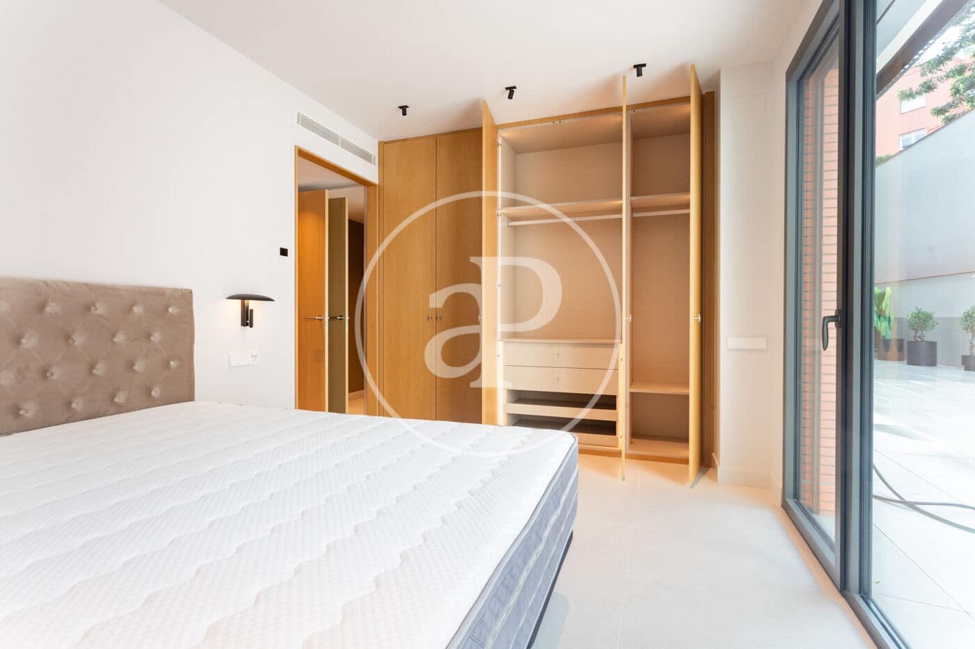 4 Zimmer Apartment zu vermieten in Barcelona Stadt mit Pool - 5.500 € (Ref: 9541085)