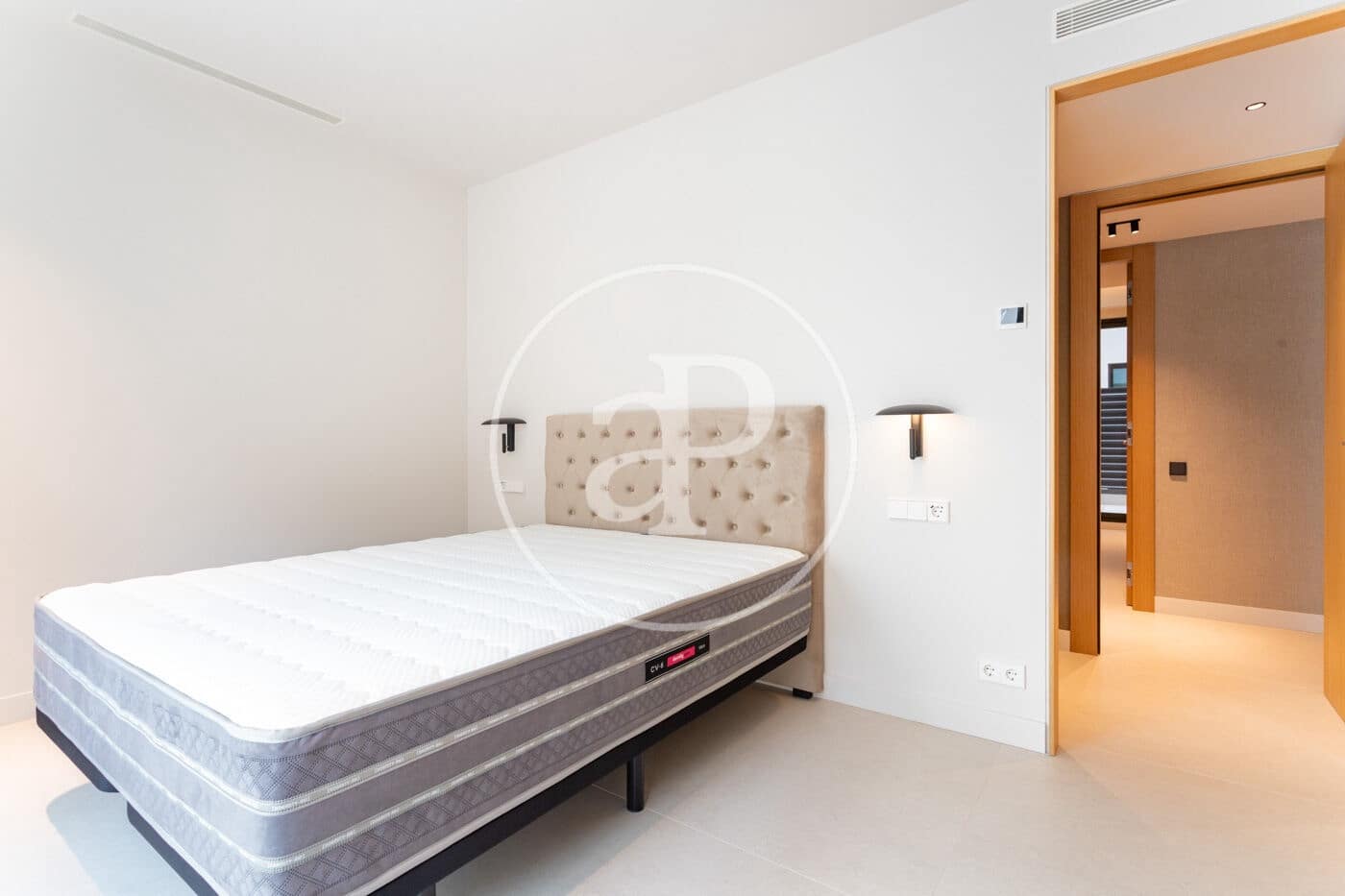 4 Zimmer Apartment zu vermieten in Barcelona Stadt mit Pool - 5.500 € (Ref: 9541085)