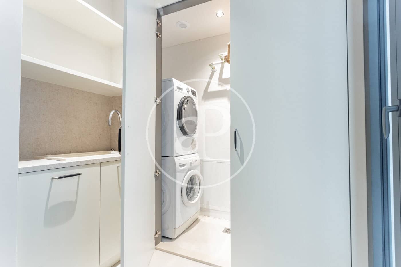 4 Zimmer Apartment zu vermieten in Barcelona Stadt mit Pool - 5.500 € (Ref: 9541085)