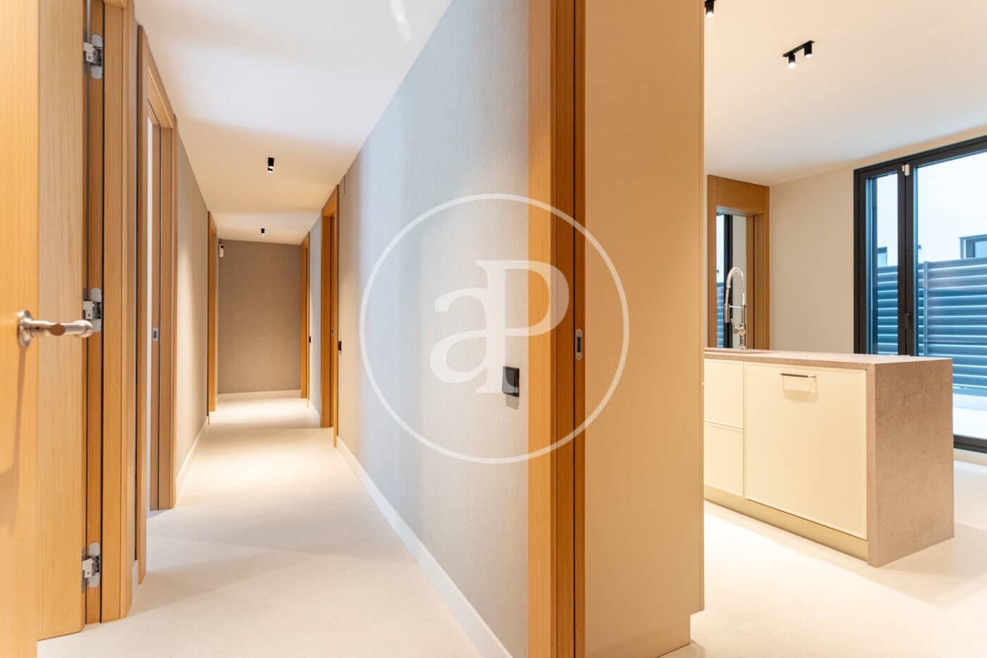 4 Zimmer Apartment zu vermieten in Barcelona Stadt mit Pool - 5.500 € (Ref: 9541085)