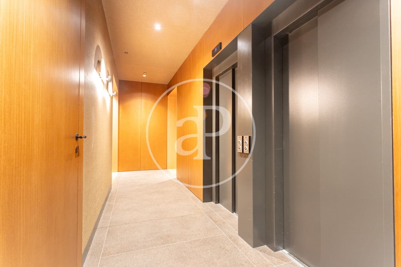 4 Zimmer Apartment zu vermieten in Barcelona Stadt mit Pool - 5.500 € (Ref: 9541085)