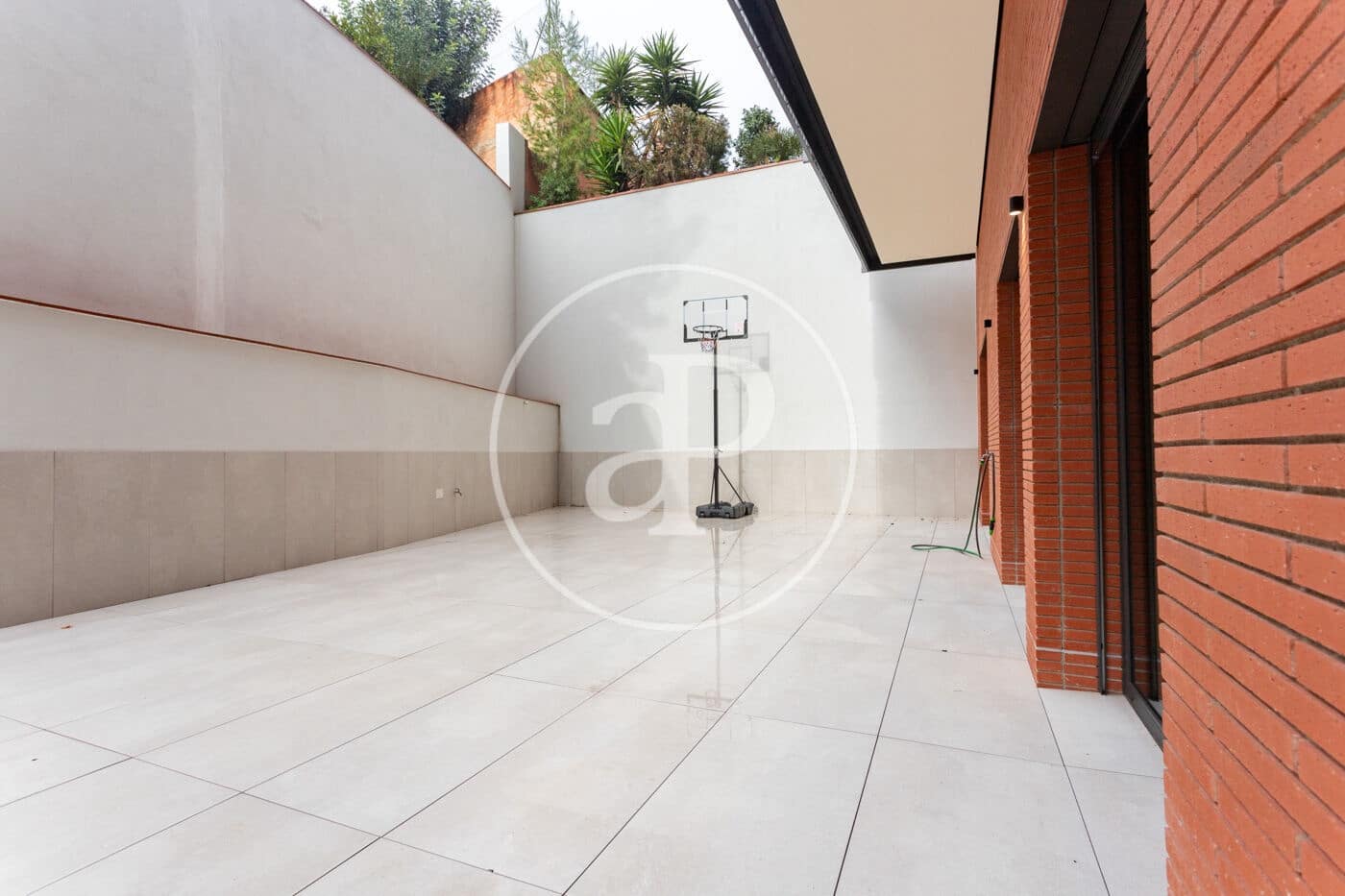 4 Zimmer Apartment zu vermieten in Barcelona Stadt mit Pool - 5.500 € (Ref: 9541085)