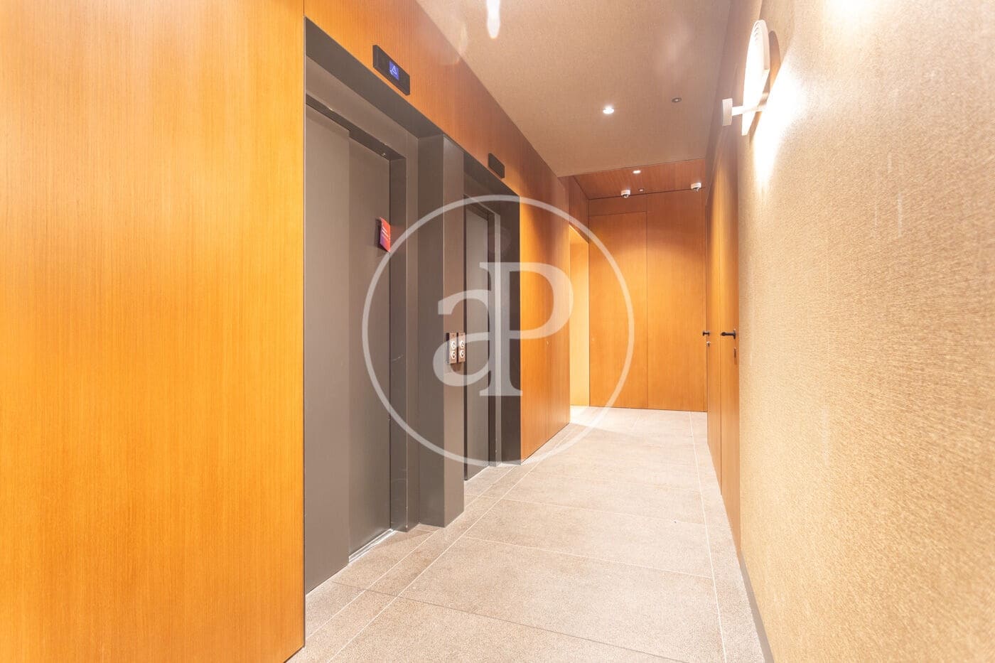 4 Zimmer Apartment zu vermieten in Barcelona Stadt mit Pool - 5.500 € (Ref: 9541085)