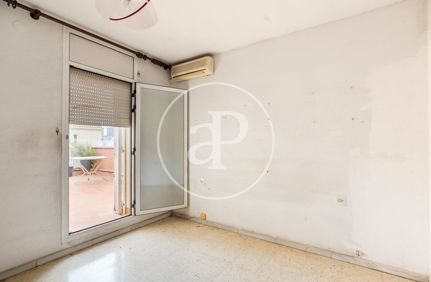 4 bedroom Penthouse for sale in L'Hospitalet de Llobregat - € 465,000 (Ref: 9541086)
