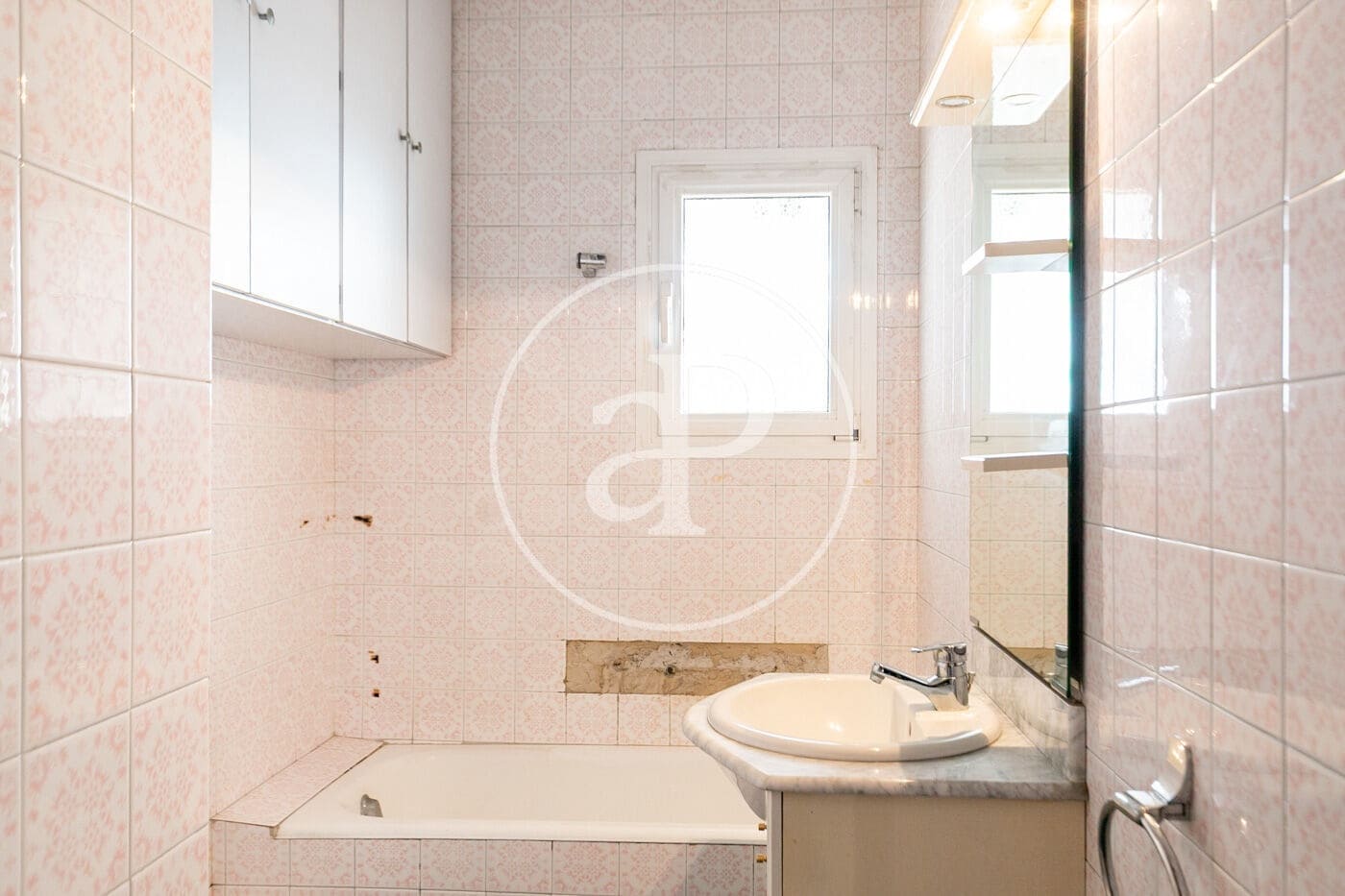 4 bedroom Penthouse for sale in L'Hospitalet de Llobregat - € 465,000 (Ref: 9541086)