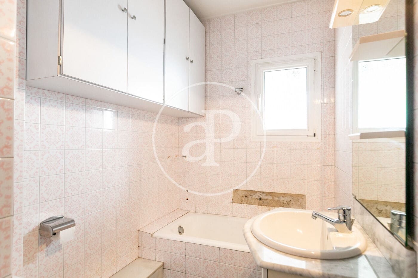 4 bedroom Penthouse for sale in L'Hospitalet de Llobregat - € 465,000 (Ref: 9541086)