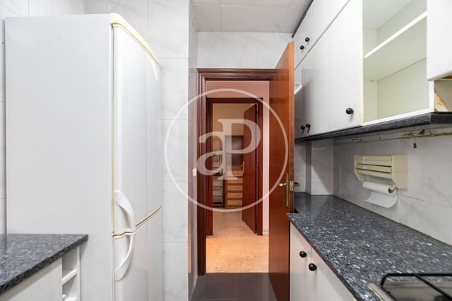 4 chambre Penthouse à vendre à L'Hospitalet de Llobregat - 465 000 € (Ref: 9541086)