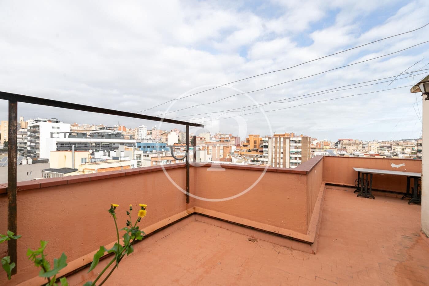 4 bedroom Penthouse for sale in L'Hospitalet de Llobregat - € 465,000 (Ref: 9541086)