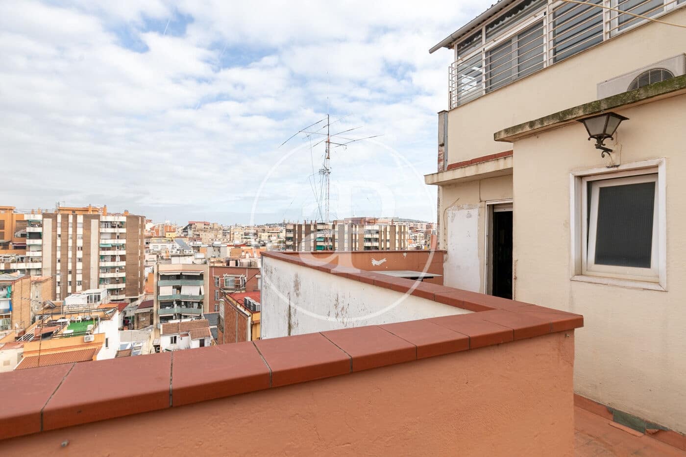 4 bedroom Penthouse for sale in L'Hospitalet de Llobregat - € 465,000 (Ref: 9541086)