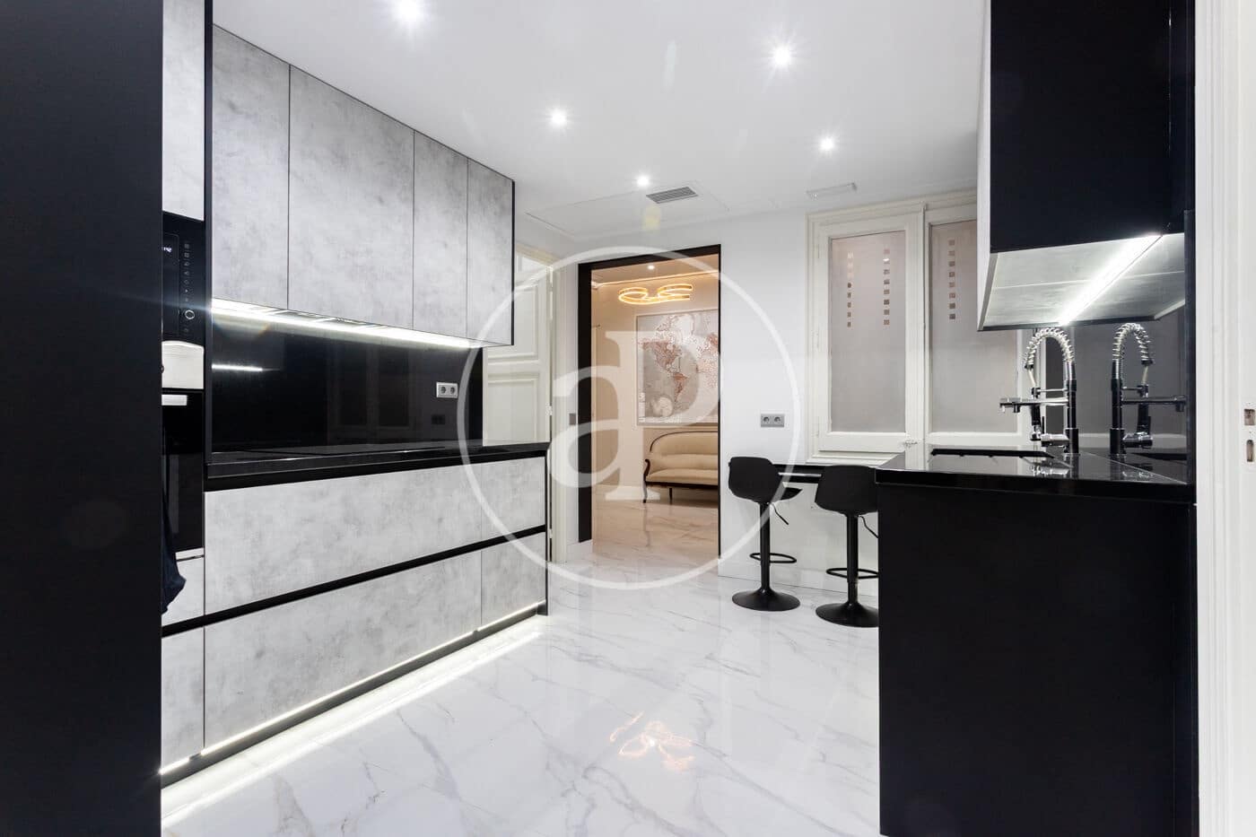 2 slaapkamer Appartement te huur in Barcelona stad - € 3.300 (Ref: 9541087)