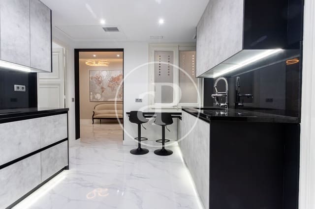 2 slaapkamer Appartement te huur in Les Corts, Barcelona stad - € 3.300 (Ref: 9541087)