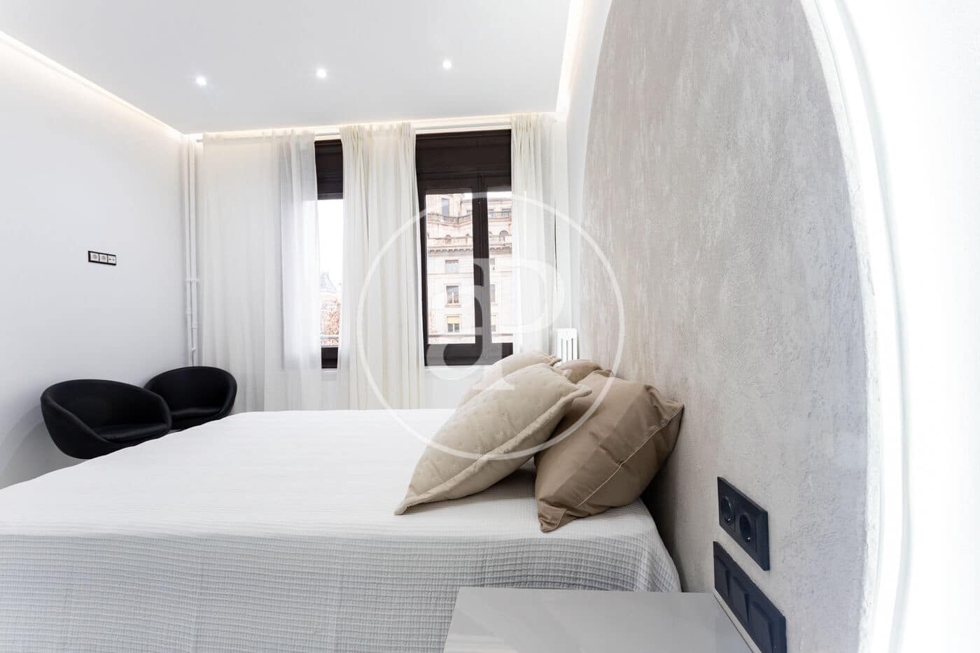 2 slaapkamer Appartement te huur in Barcelona stad - € 3.300 (Ref: 9541087)