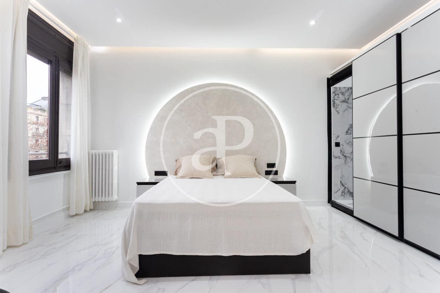 2 slaapkamer Appartement te huur in Barcelona stad - € 3.300 (Ref: 9541087)