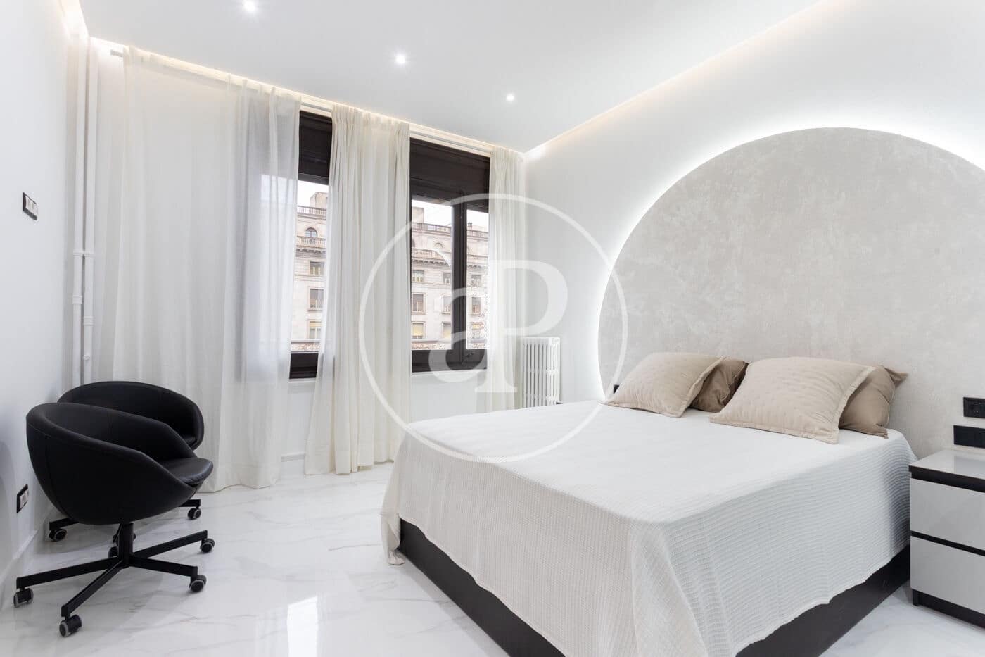 2 slaapkamer Appartement te huur in Barcelona stad - € 3.300 (Ref: 9541087)