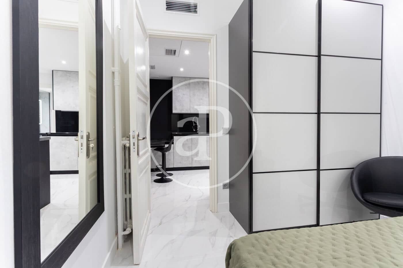 2 slaapkamer Appartement te huur in Barcelona stad - € 3.300 (Ref: 9541087)