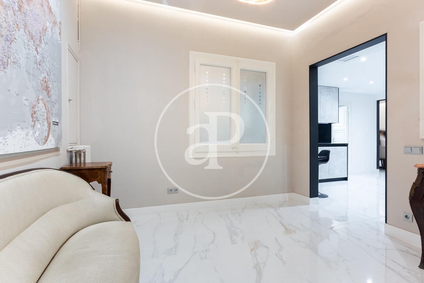 2 slaapkamer Appartement te huur in Barcelona stad - € 3.300 (Ref: 9541087)