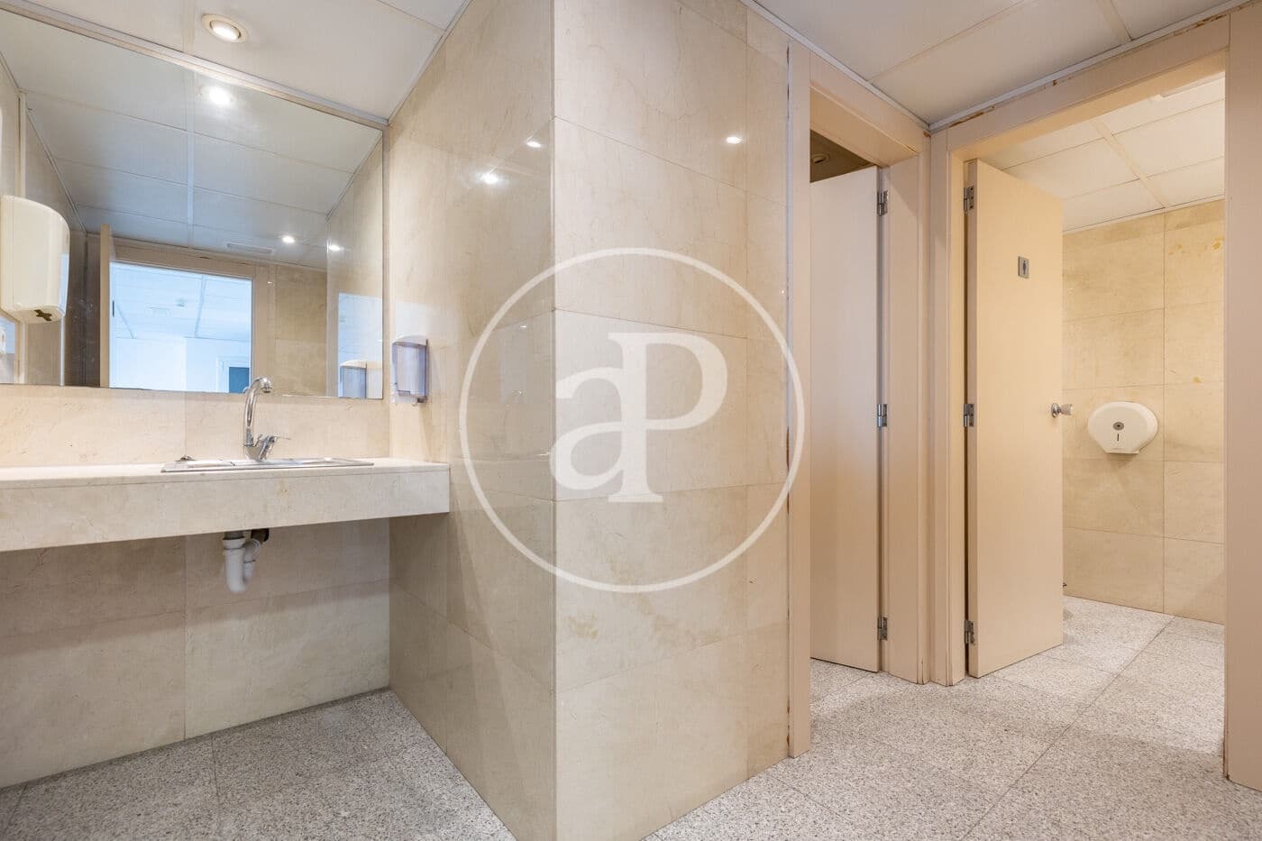 2 soveværelse Lejlighed til salg i Barcelona by - € 730.000 (Ref: 9543590)