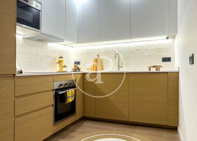 3 makuuhuone Huoneisto myytävänä paikassa El Barri Gòtic, Barcelona kaupunki - 465 000 € (Ref: 9543592)