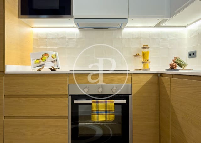 3 makuuhuone Huoneisto myytävänä paikassa El Barri Gòtic, Barcelona kaupunki - 465 000 € (Ref: 9543592)