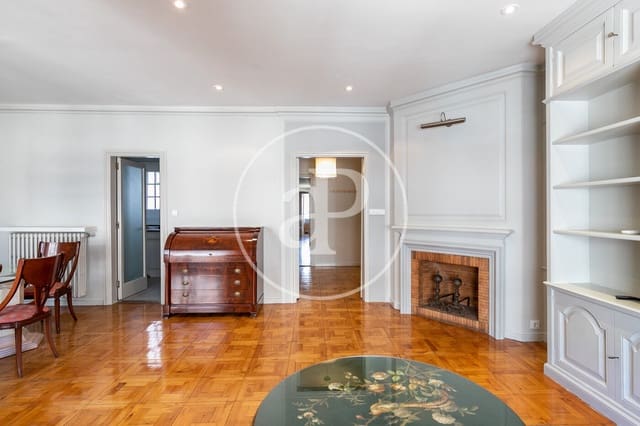 4 bedroom Apartment for rent in Sant Gervasi - Galvany, Barcelona city - € 2,151 (Ref: 9551466)