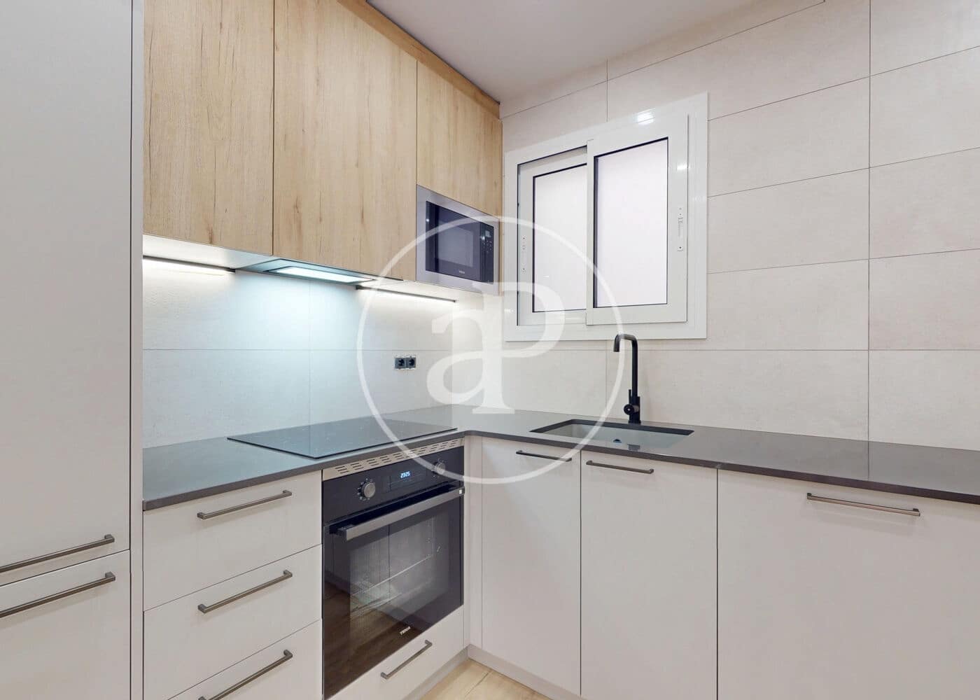 2 sovrum Lägenhet till salu i Barcelona stad - 386 000 € (Ref: 9555821)