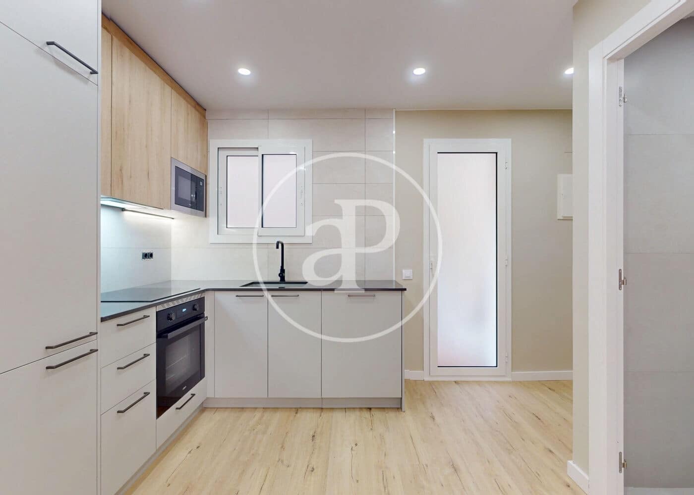 2 sovrum Lägenhet till salu i Barcelona stad - 386 000 € (Ref: 9555821)