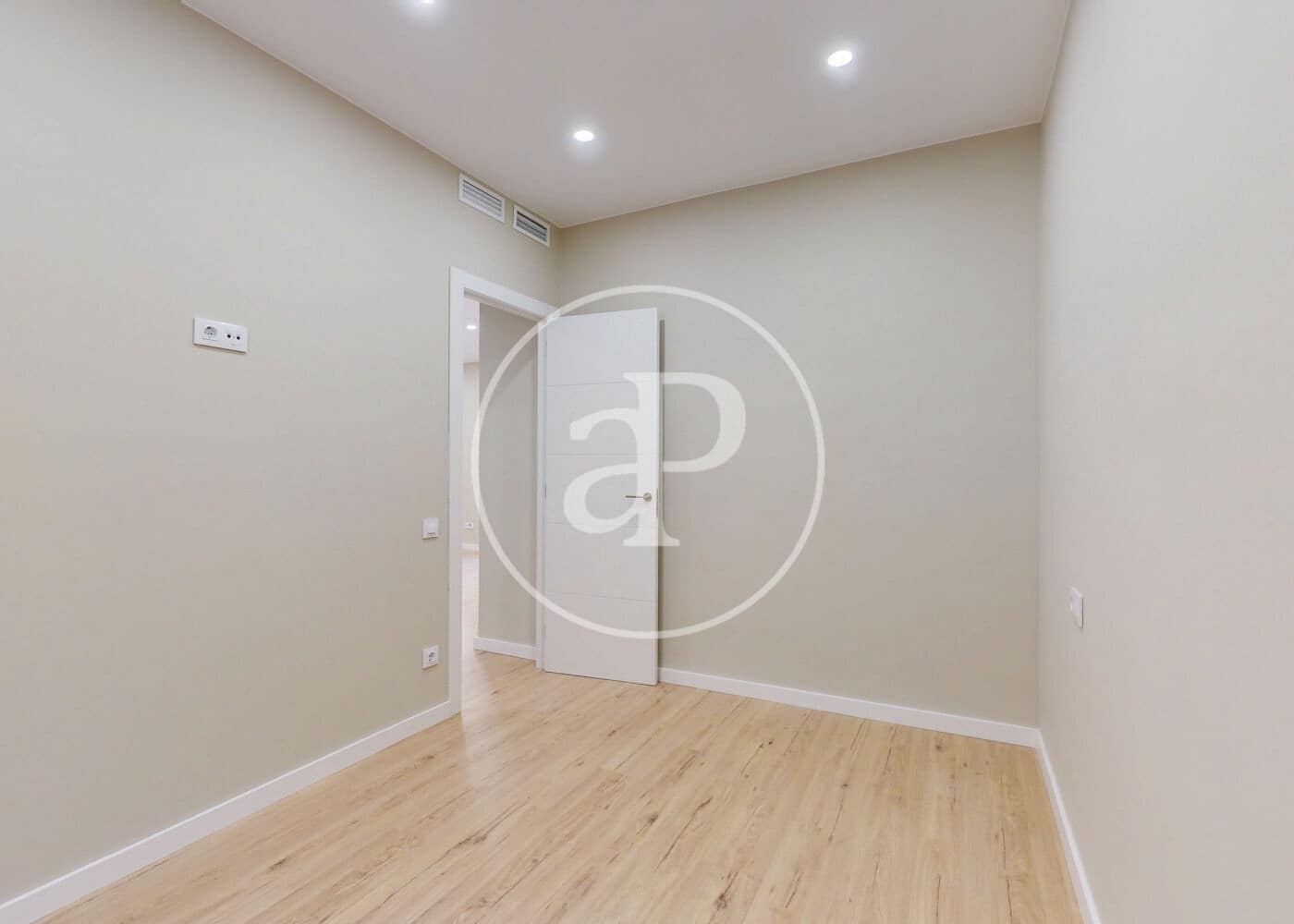 2 sovrum Lägenhet till salu i Barcelona stad - 386 000 € (Ref: 9555821)