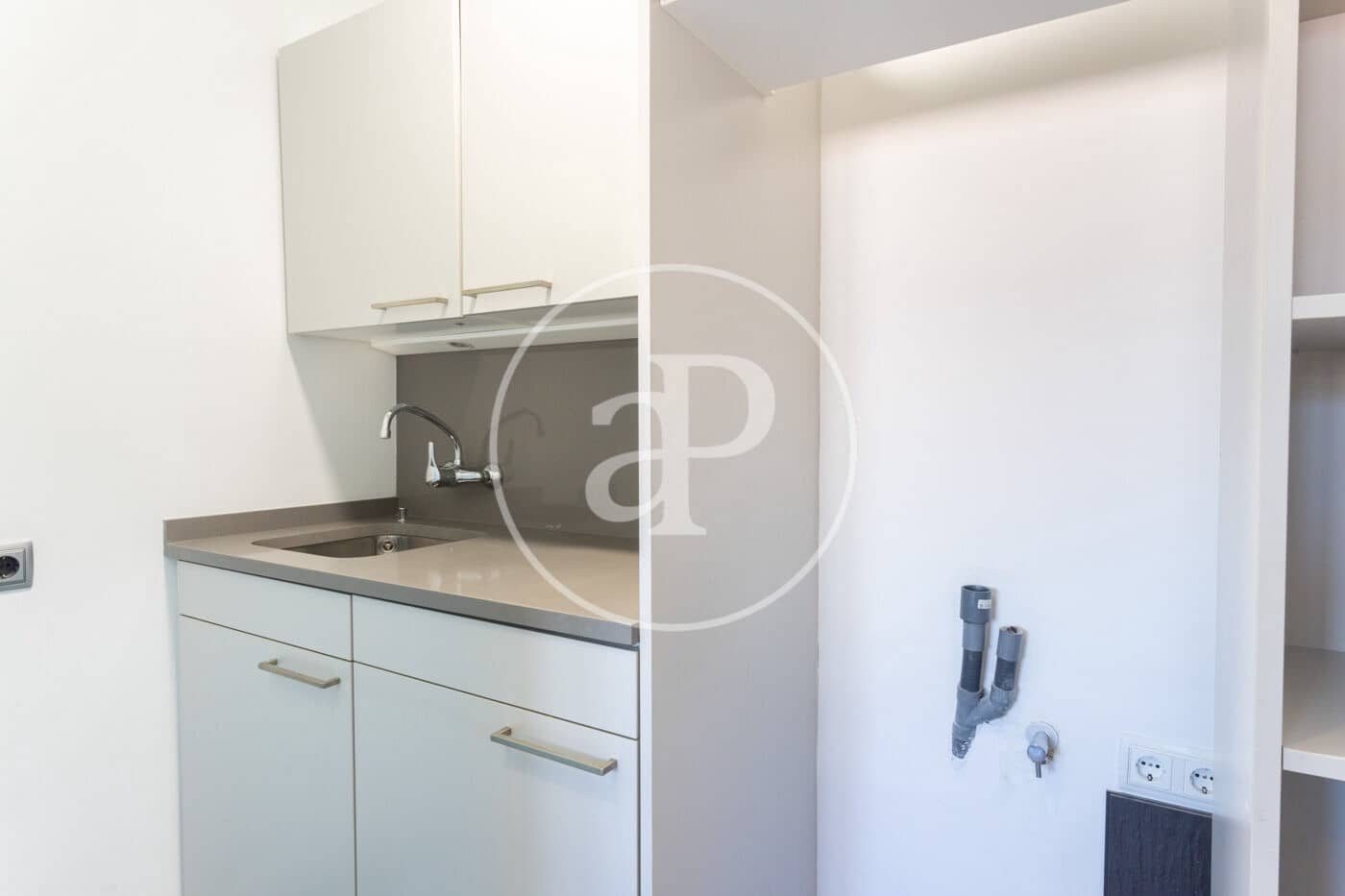 5 soveværelse Lejlighed til leje i Barcelona by - € 6.800 (Ref: 9561779)