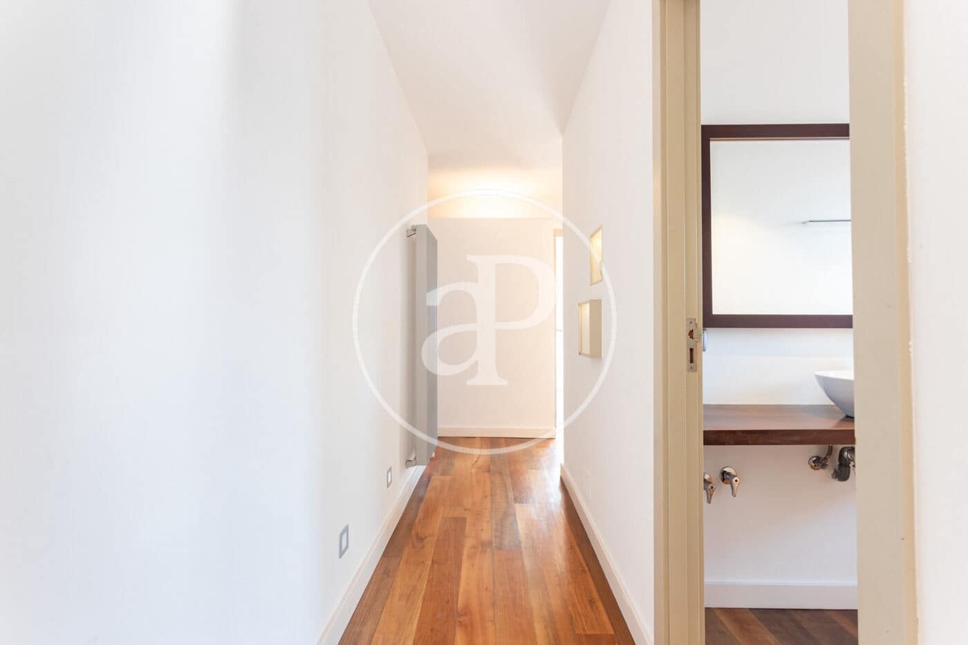 5 soveværelse Lejlighed til leje i Barcelona by - € 6.800 (Ref: 9561779)