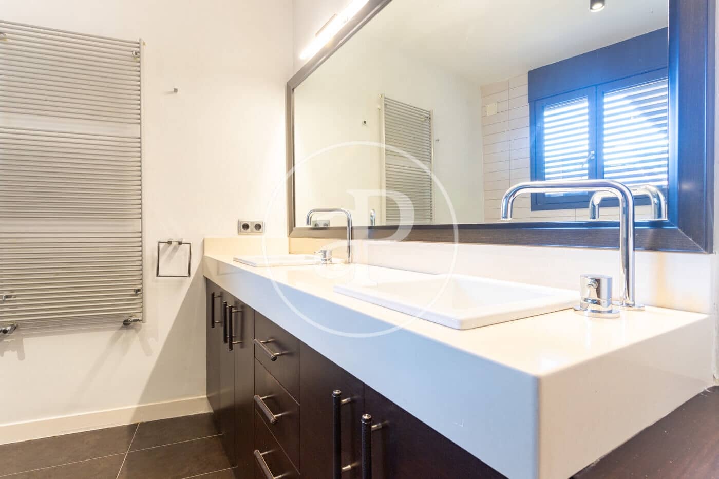 5 soveværelse Lejlighed til leje i Barcelona by - € 6.800 (Ref: 9561779)