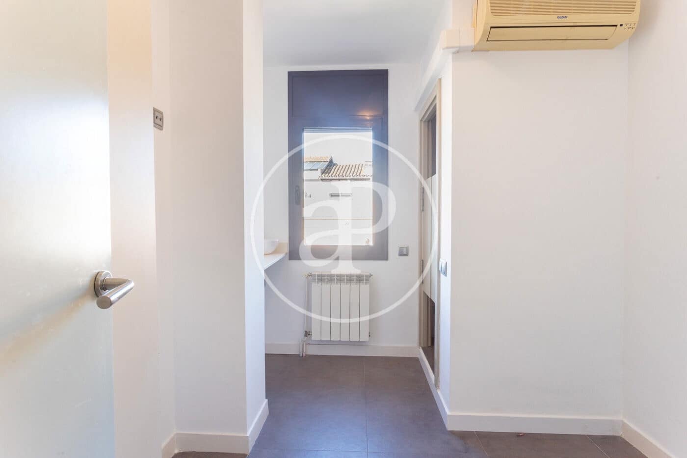 5 soveværelse Lejlighed til leje i Barcelona by - € 6.800 (Ref: 9561779)