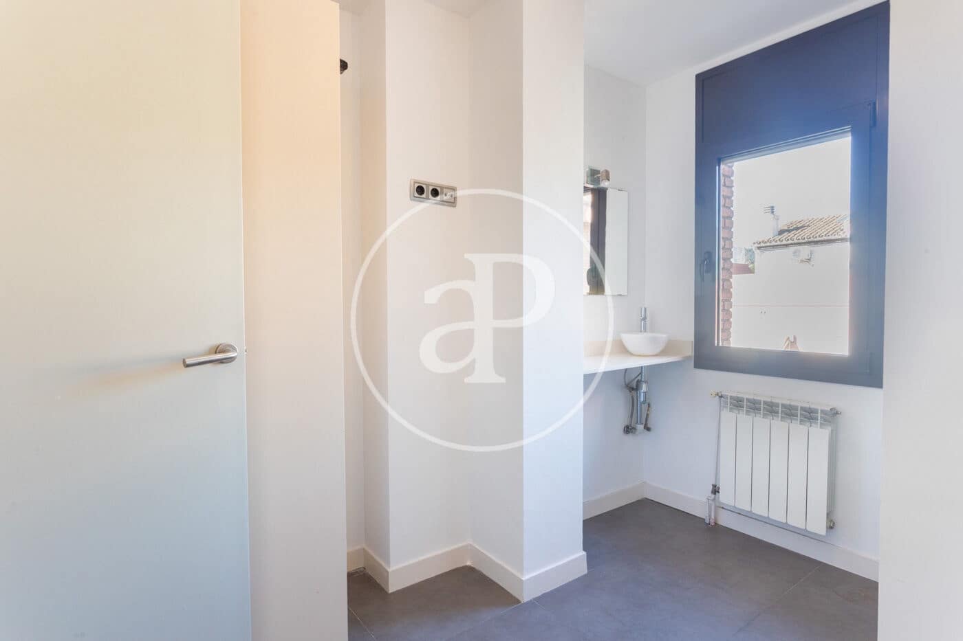 5 soveværelse Lejlighed til leje i Barcelona by - € 6.800 (Ref: 9561779)