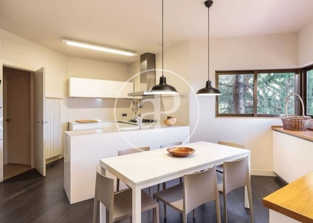 5 sypialnia Willa na sprzedaż w Sant Andreu de Llavaneres z basenem - 1 800 000 € (Ref: 9571153)