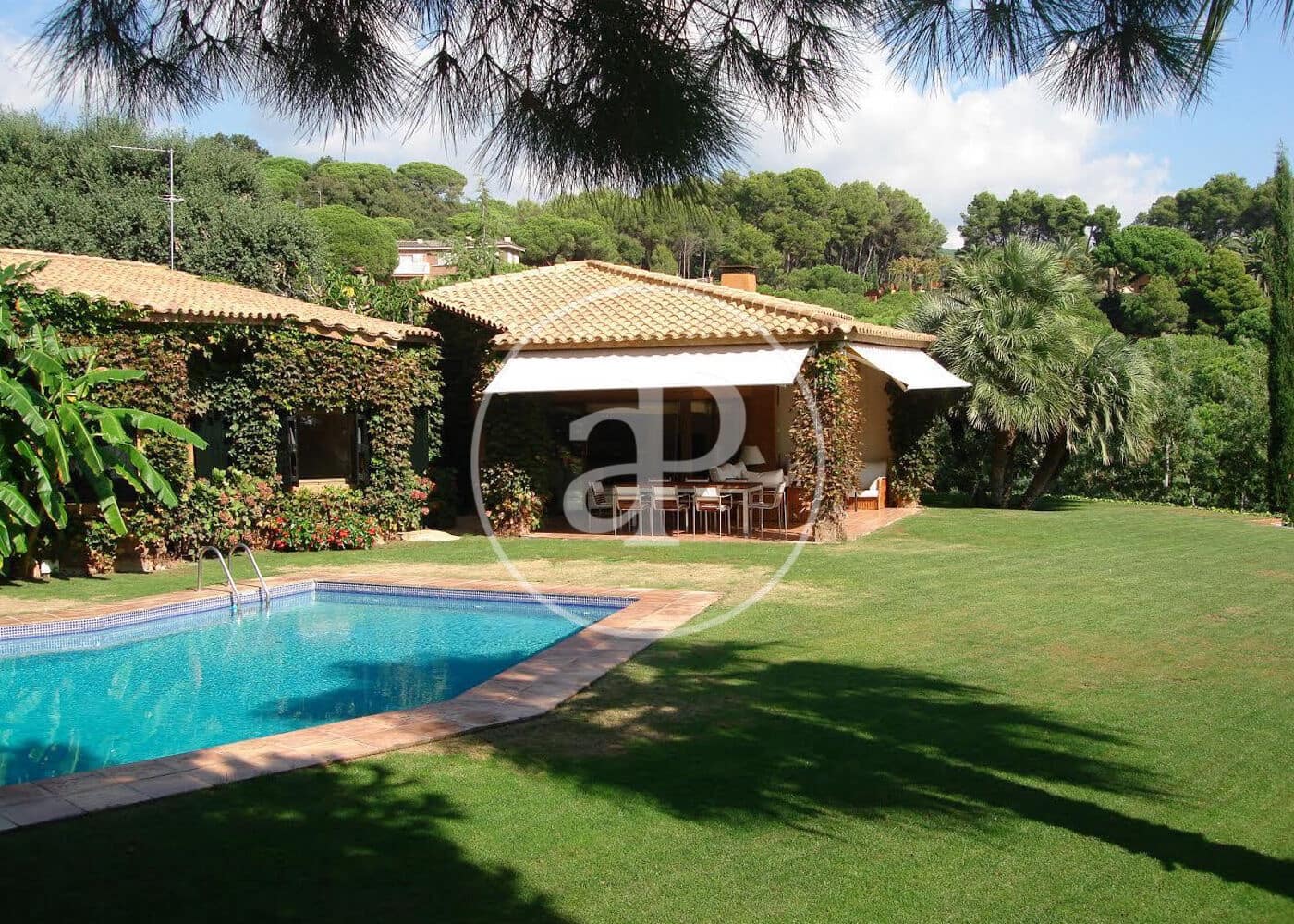 Chalet de 5 habitaciones en Sant Andreu de Llavaneres en venta con piscina - 1.800.000 € (Ref: 9571153)