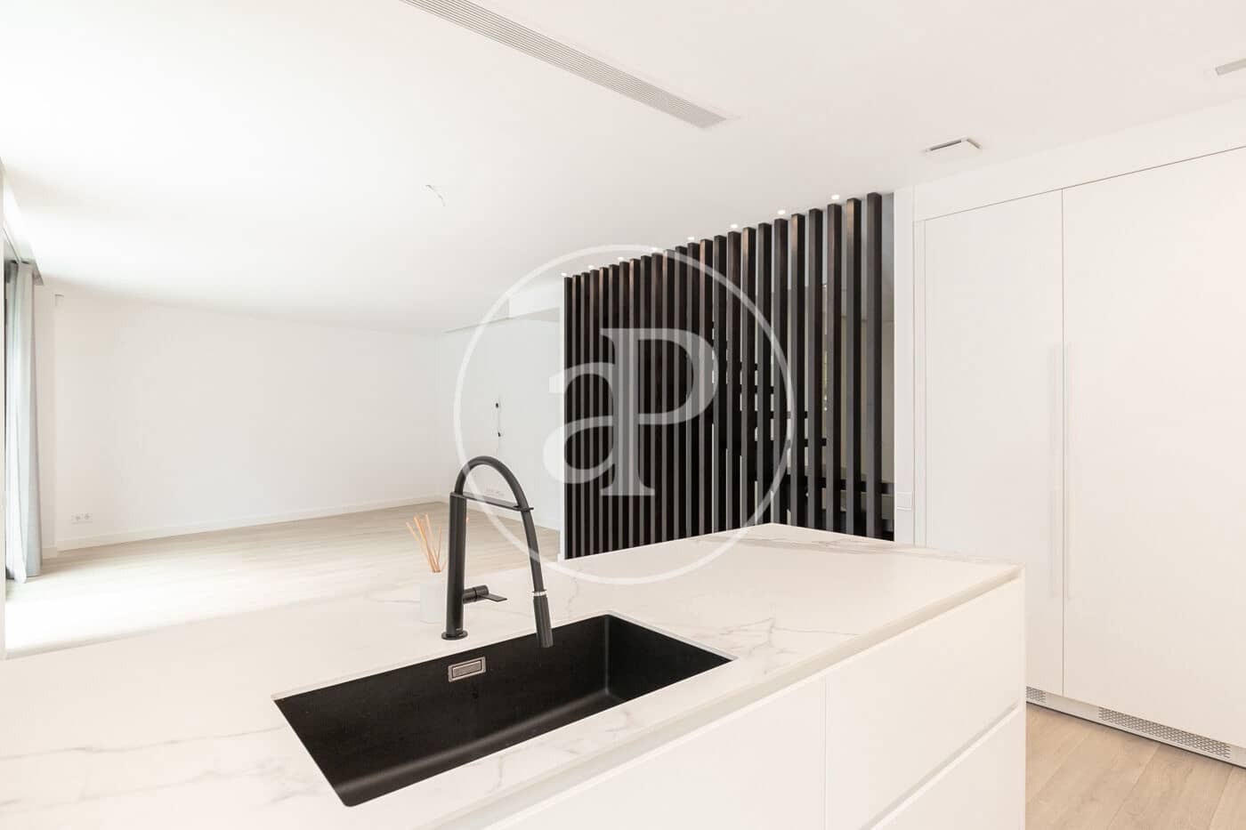 3 bedroom Apartment for rent in Barcelona city with pool - € 3,600 (Ref: 9571154)