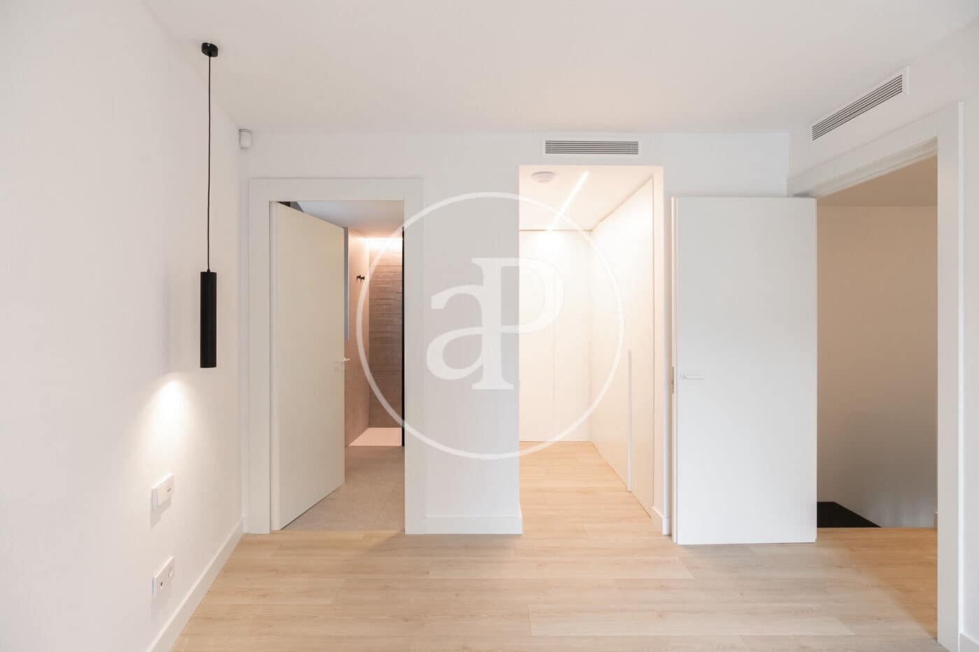 3 bedroom Apartment for rent in Barcelona city with pool - € 3,600 (Ref: 9571154)