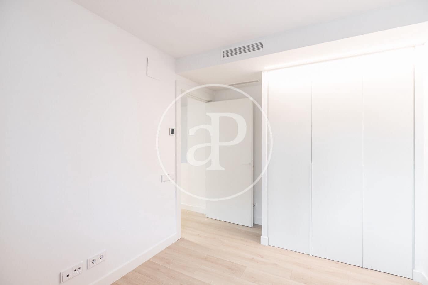 3 bedroom Apartment for rent in Barcelona city with pool - € 3,600 (Ref: 9571154)