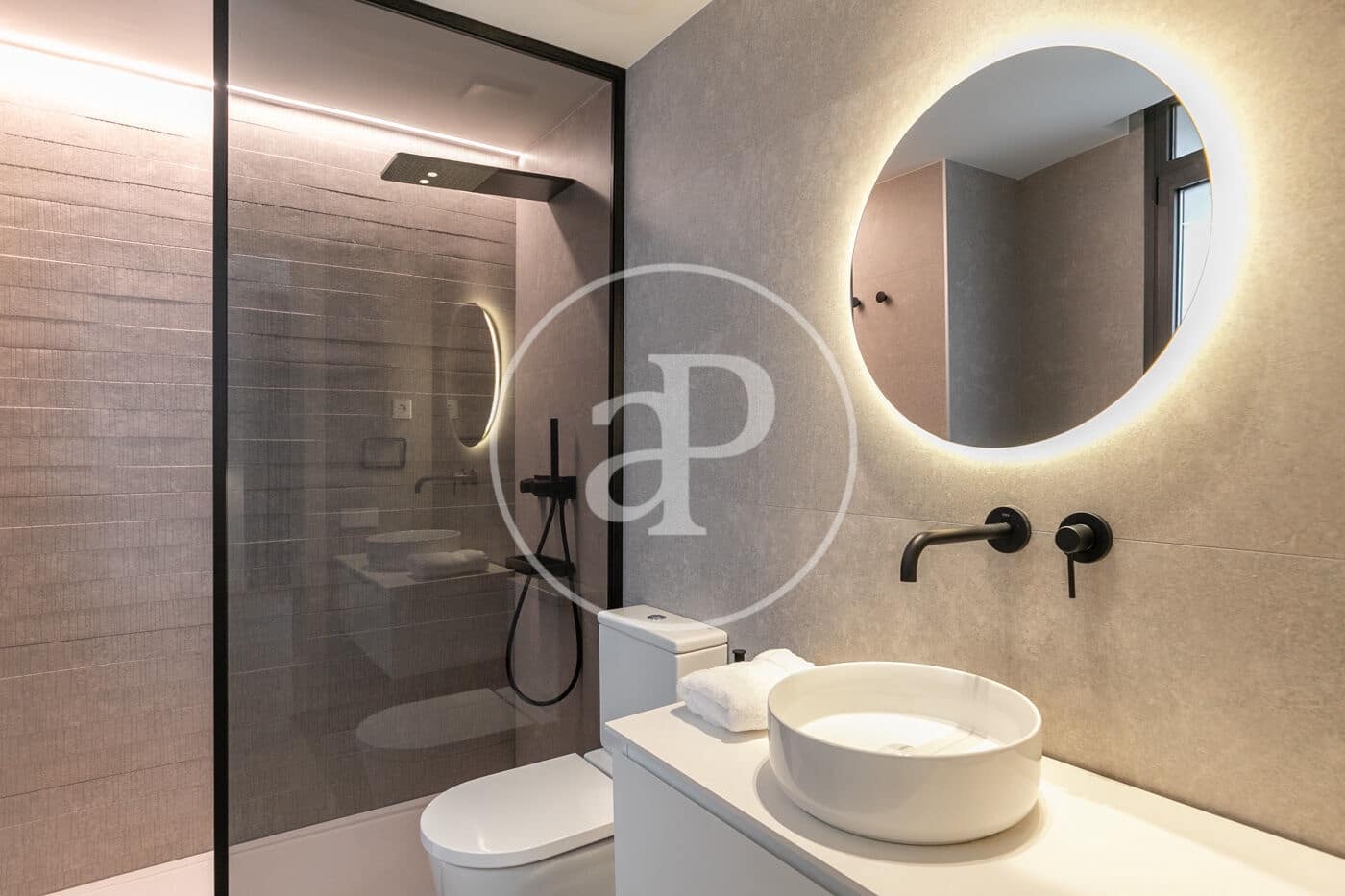 3 bedroom Apartment for rent in Barcelona city with pool - € 3,600 (Ref: 9571154)